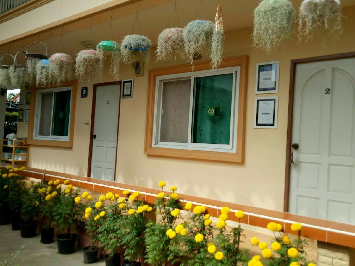 2N Guesthouse Phetchaburi Ngoại thất bức ảnh