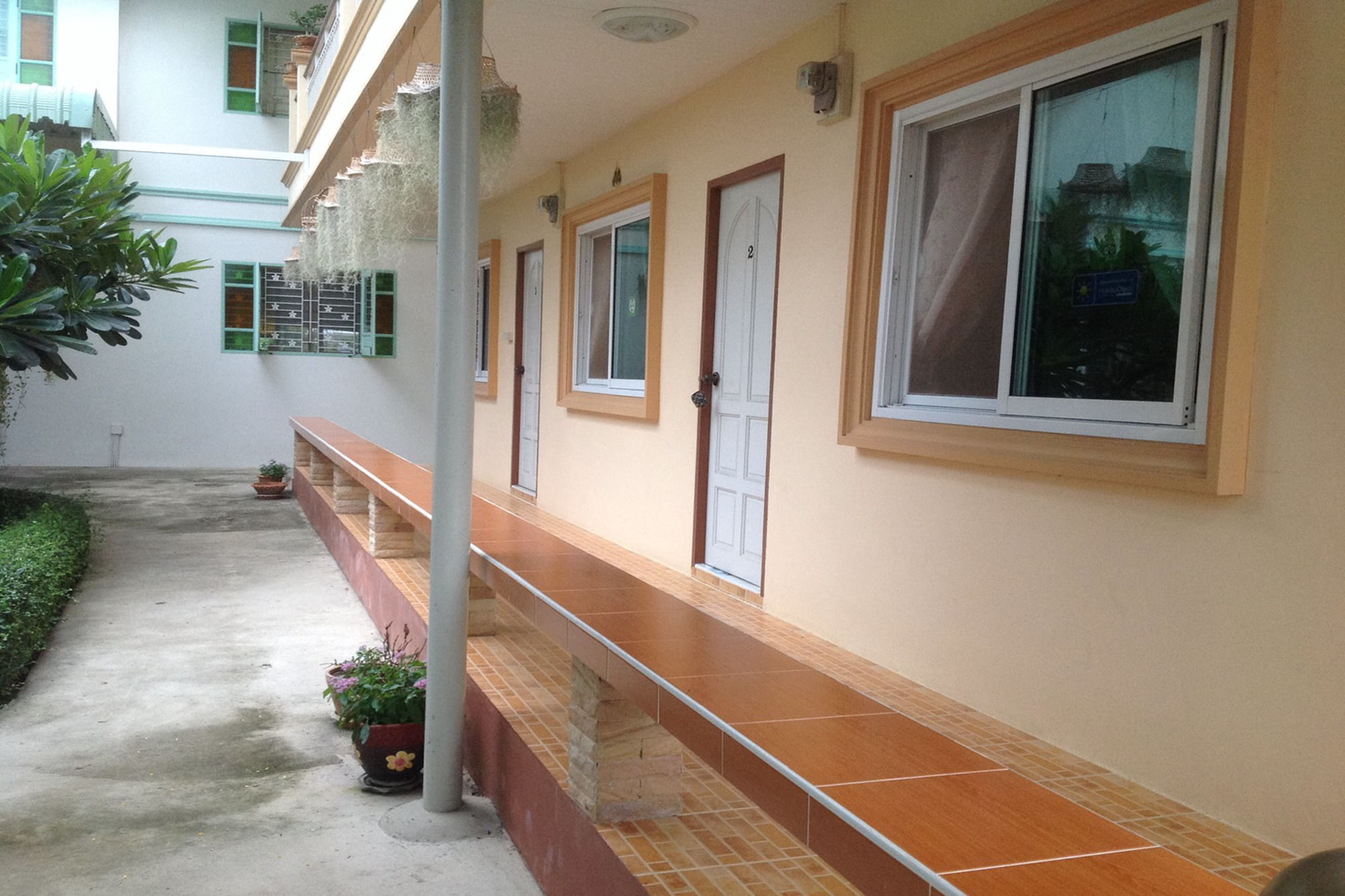 2N Guesthouse Phetchaburi Ngoại thất bức ảnh